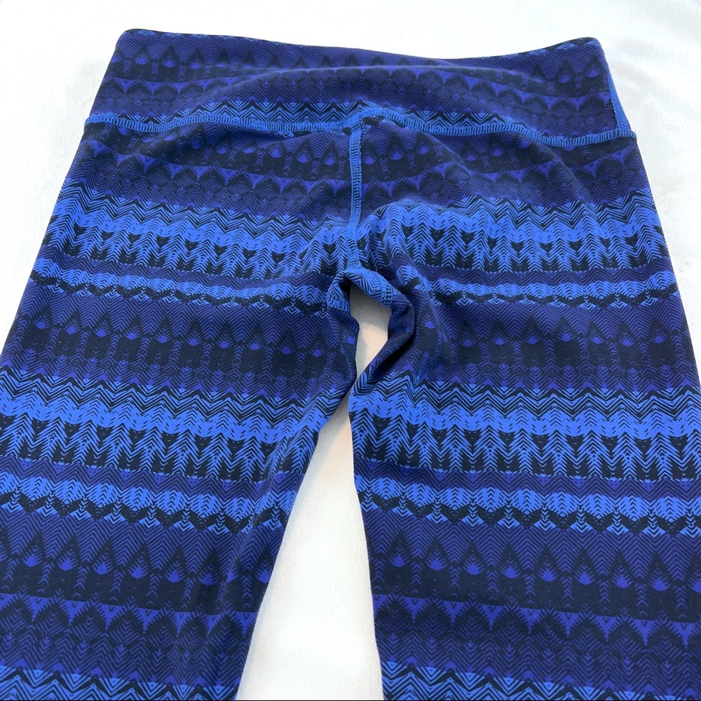 Alo Yoga Airbrush Blue Capri Leggings Size S - Picture 6 of 8